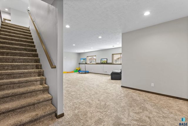 204 S 15th Ave Avenue, Rock Rapids, IA 51246