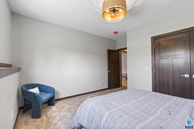 204 S 15th Ave Avenue, Rock Rapids, IA 51246