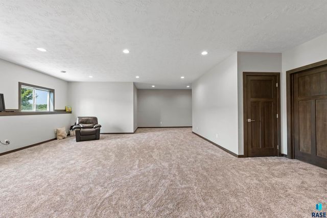 204 S 15th Ave Avenue, Rock Rapids, IA 51246