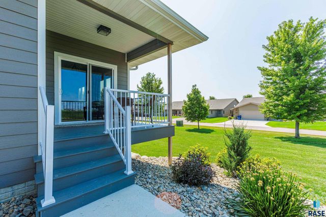 204 S 15th Ave Avenue, Rock Rapids, IA 51246