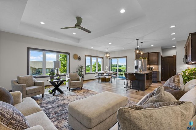 204 S 15th Ave Avenue, Rock Rapids, IA 51246