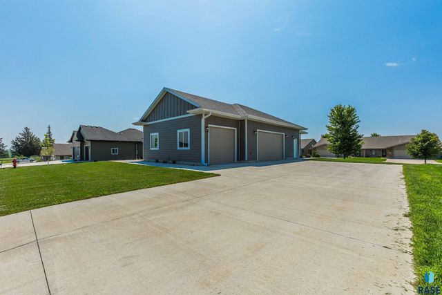 204 S 15th Ave Avenue, Rock Rapids, IA 51246