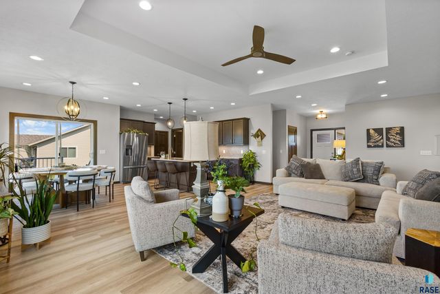 204 S 15th Ave Avenue, Rock Rapids, IA 51246