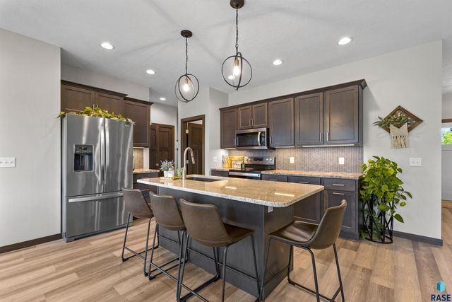 204 S 15th Ave Avenue, Rock Rapids, IA 51246