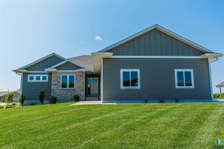 204 S 15th Ave Avenue, Rock Rapids, IA 51246