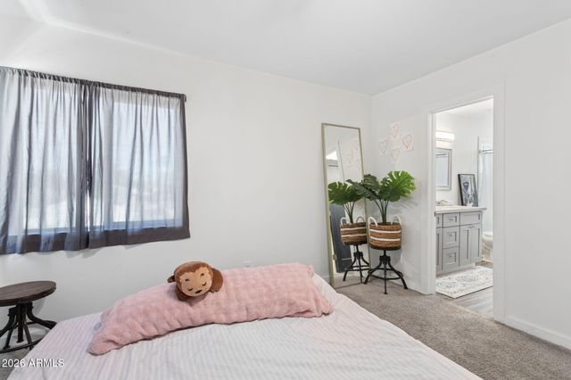 2324 E OAK Street, Phoenix, AZ 85006