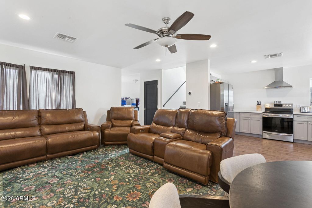 2324 E OAK Street, Phoenix, AZ 85006 — photo 4