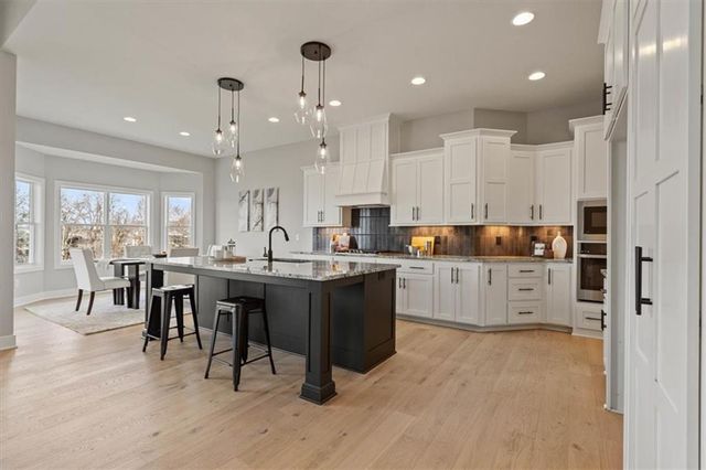 4458 Tee Box Drive, Basehor, KS 66007