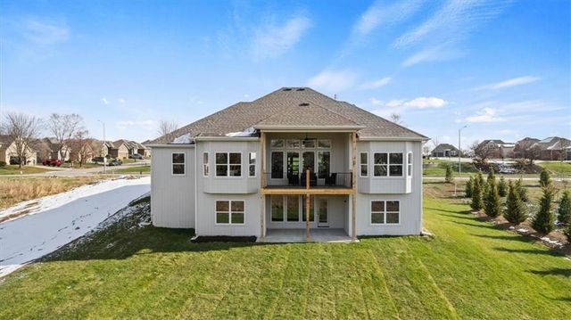 4458 Tee Box Drive, Basehor, KS 66007