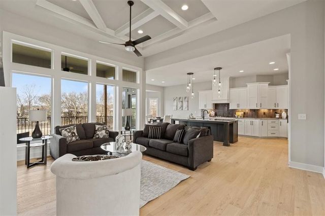 4458 Tee Box Drive, Basehor, KS 66007