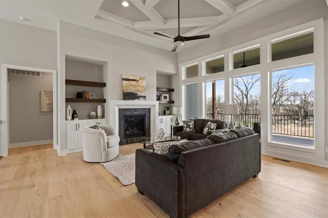 4458 Tee Box Drive, Basehor, KS 66007