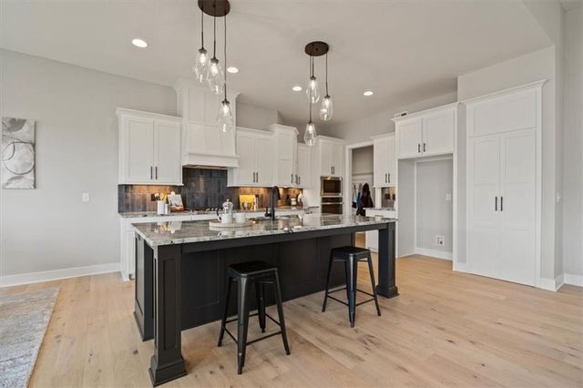 4458 Tee Box Drive, Basehor, KS 66007