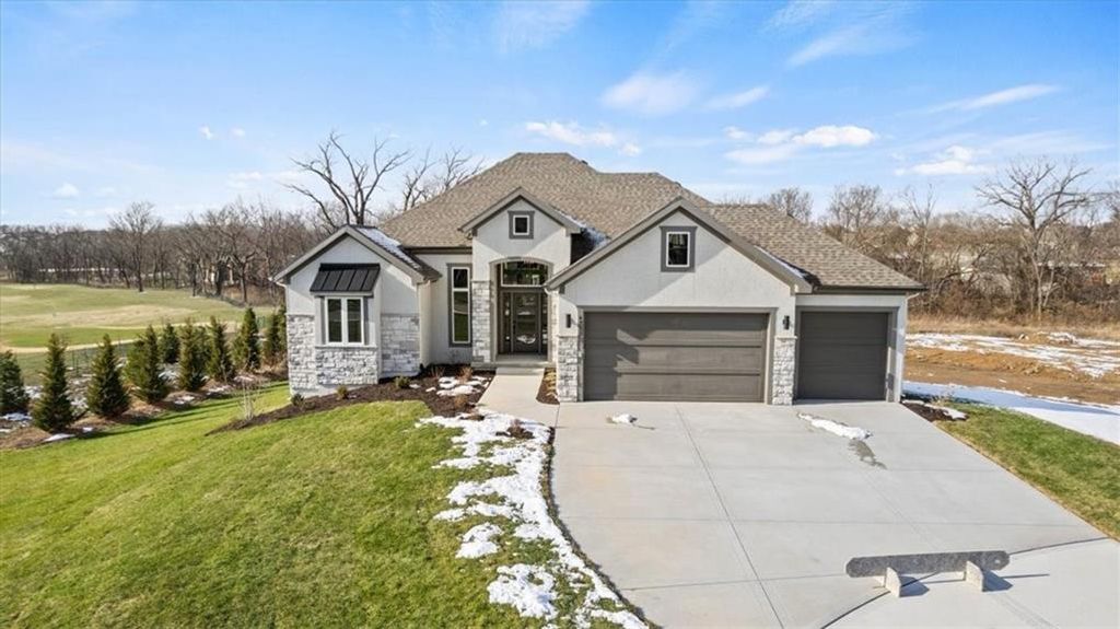 4458 Tee Box Drive, Basehor, KS 66007