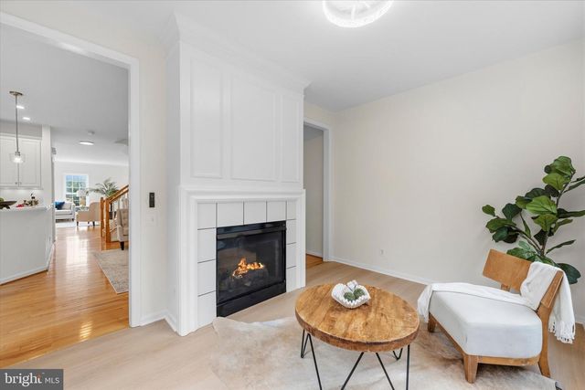 13004 ROSE PETAL CIR, Herndon, VA 20171