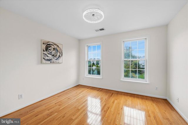 13004 ROSE PETAL CIR, Herndon, VA 20171