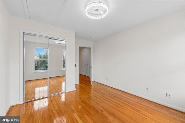 13004 ROSE PETAL CIR, Herndon, VA 20171