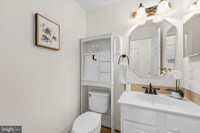 13004 ROSE PETAL CIR, Herndon, VA 20171