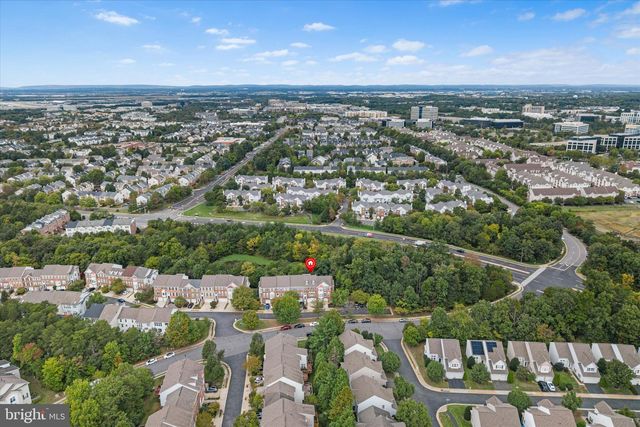 13004 ROSE PETAL CIR, Herndon, VA 20171
