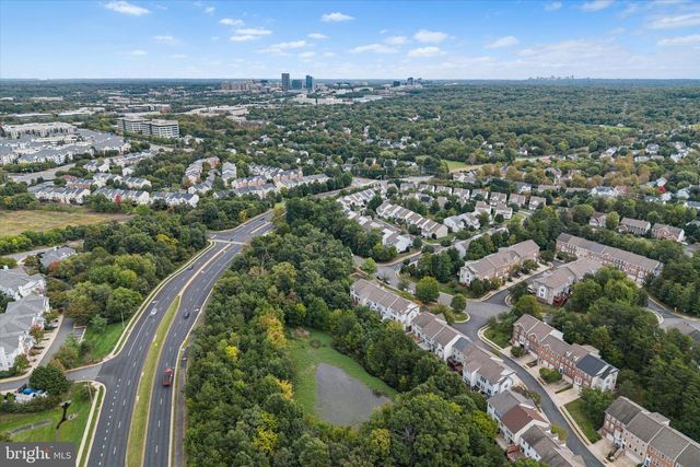 13004 ROSE PETAL CIR, Herndon, VA 20171
