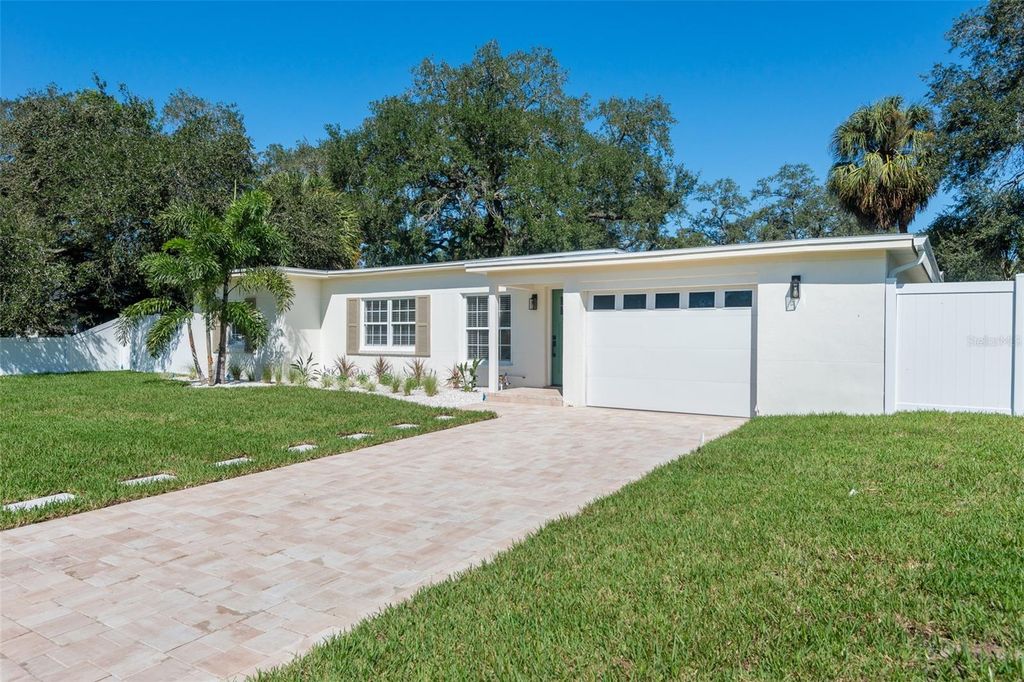 Image 1 of property listing at 4711 W EL PRADO BOULEVARD, Tampa, FL 33629