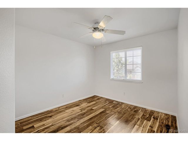 1633 Deerwood Dr, Longmont, CO 80504