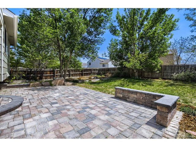 1633 Deerwood Dr, Longmont, CO 80504