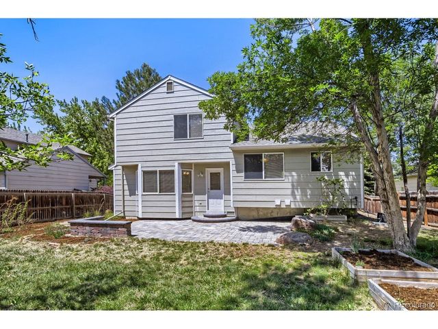 1633 Deerwood Dr, Longmont, CO 80504