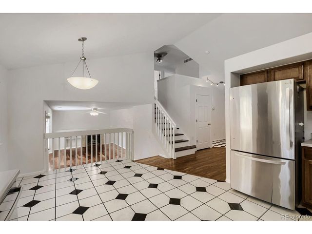 1633 Deerwood Dr, Longmont, CO 80504