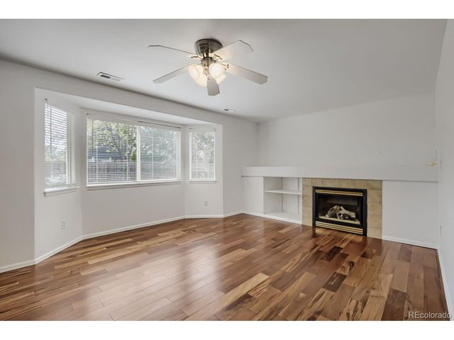 1633 Deerwood Dr, Longmont, CO 80504