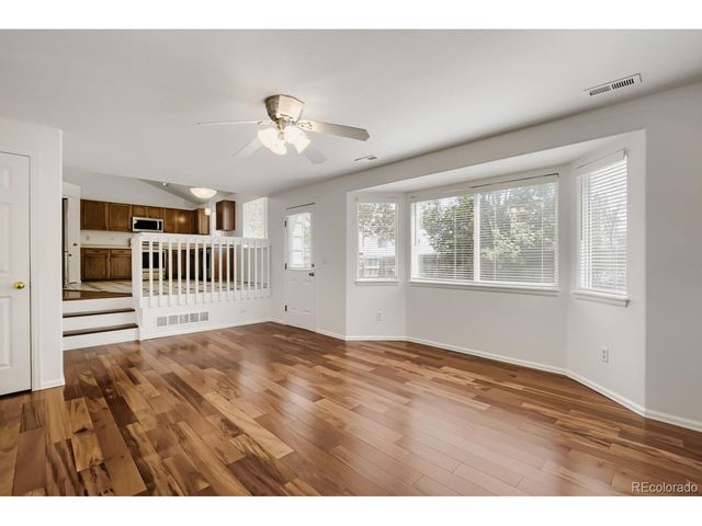 1633 Deerwood Dr, Longmont, CO 80504