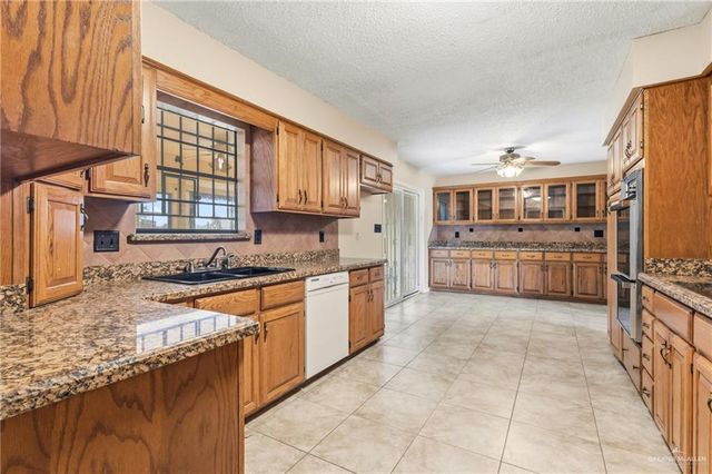 1799 W Expressway 83, San Benito, TX 78586