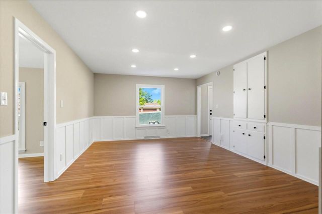 5801 W Allwood DRIVE, Franklin, WI 53132