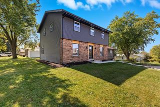 5801 W Allwood DRIVE, Franklin, WI 53132