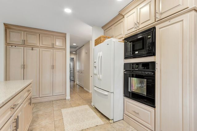 5946 Little Bear Ct, Citrus Heights, CA 95621