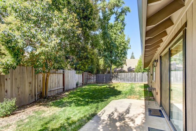 5946 Little Bear Ct, Citrus Heights, CA 95621