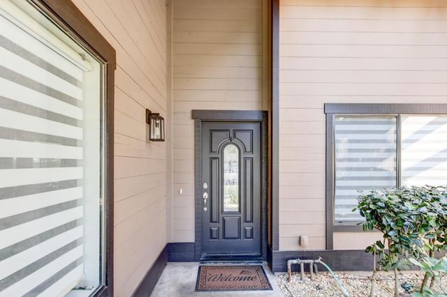 5946 Little Bear Ct, Citrus Heights, CA 95621