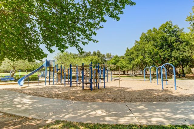 5946 Little Bear Ct, Citrus Heights, CA 95621