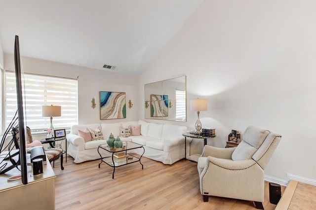 5946 Little Bear Ct, Citrus Heights, CA 95621