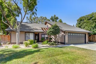 5946 Little Bear Ct, Citrus Heights, CA 95621