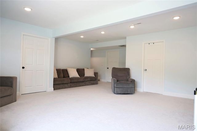 15580 Top Drive, St Robert, MO 65584