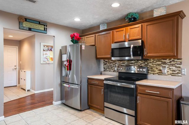 411 PRINCE Lane, Herrin, IL 62948