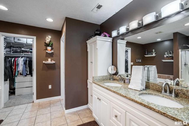 411 PRINCE Lane, Herrin, IL 62948