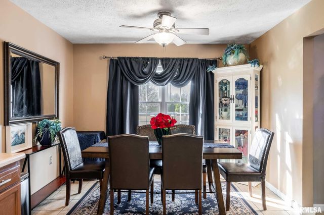 411 PRINCE Lane, Herrin, IL 62948