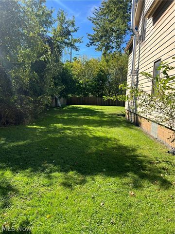 422 Iddings Avenue SE, Warren, OH 44483