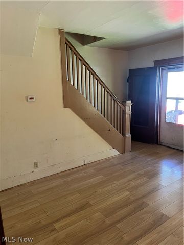 422 Iddings Avenue SE, Warren, OH 44483