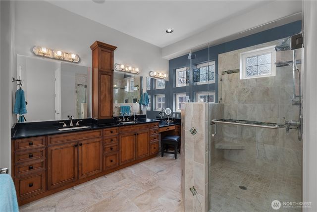 4242 Vashon Drive NE, Lacey, WA 98516
