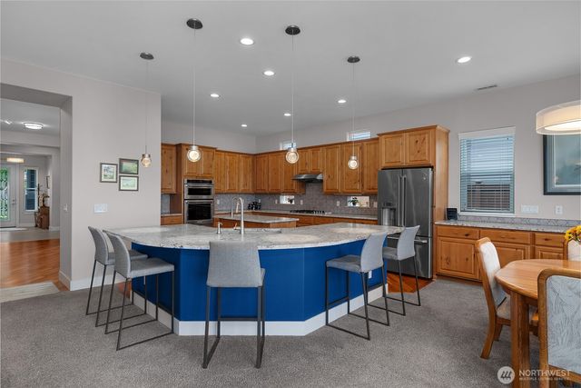 4242 Vashon Drive NE, Lacey, WA 98516
