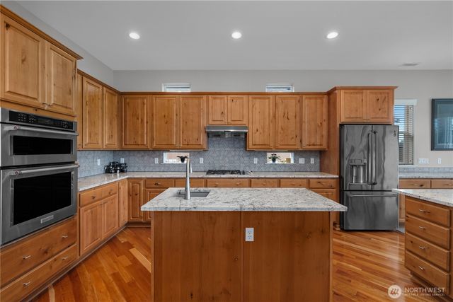 4242 Vashon Drive NE, Lacey, WA 98516