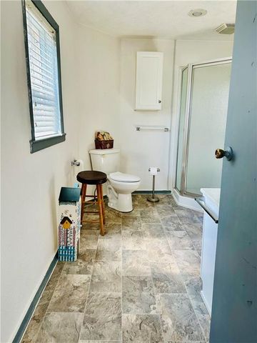 2822 Commercial Street, St Joseph, MO 64503