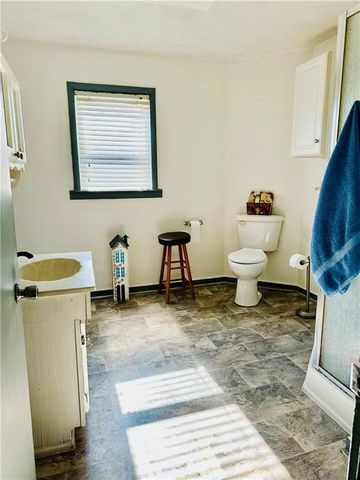 2822 Commercial Street, St Joseph, MO 64503